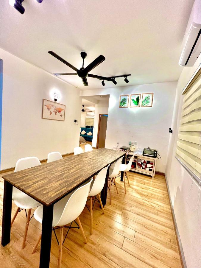 Raees Homestay Kampong Tanjong Minyak Exteriör bild
